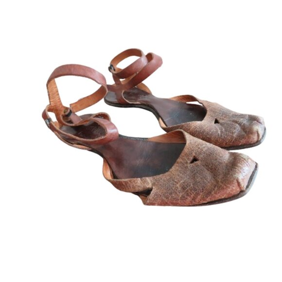 CYDWOQ VINTAGE Brown Leather Square Toe Ankle Strap Sandals Offbeat Quirky Boho - Picture 1 of 13